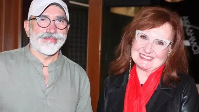 Χάρης Γρηγορόπουλος – Φωτεινή Ντεμίρη: Συγκινημένοι στην ορκωμοσία της κόρης τους