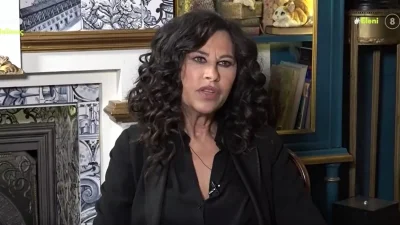 Ελευθερία Αρβανιτάκη: «Η μητέρα μου δεν ήθελε να γίνω τραγουδίστρια, φοβόταν τις...»