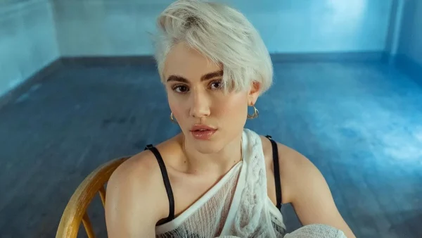 Άλλος άνθρωπος η Έλενα Τσαγκρινού μετά από τον χωρισμό της - Η εντυπωσιακή αλλαγή στην εμφάνισή της