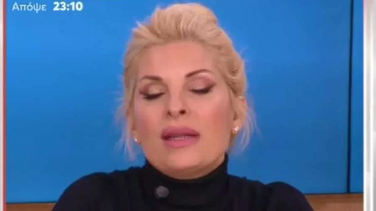 Ταραγμένη εμφανίστηκε στην έναρξη της εκπομπής της η Ελένη Μενεγάκη - «Η καρδιά μου σφίγγεται...»