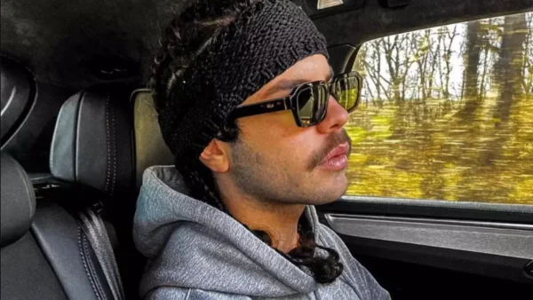 Με υπερπολυτελές αμάξι - «Σούσουρο» με τον Άγγελο Λάτσιο και την φωτογραφία που κυκλοφόρησε