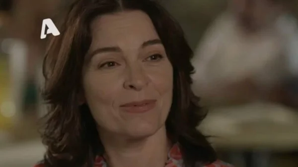 Σασμός: Ευχάριστη έκπληξη για την Μαρίνα - Ο άνδρας που την επισκέπτεται