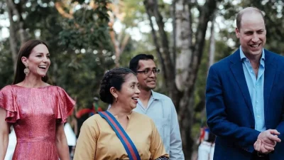 Η Kate Middleton και ο πρίγκιπας William τα έσπασαν στην Καραϊβική - Φορούσαν το αγαπημένο χρώμα της Diana