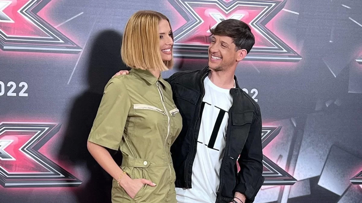 X-Factor: «Σούσουρο» στο διαδίκτυο - Το βίντεο από τα backstage με την Κατερίνα Λιόλιου και τον Ηλία Μπόγδανο