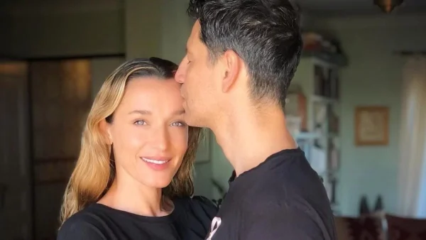 Δεν τους φαίνεται καθόλου - Τόσα χρόνια έχουν διαφορά Σάκης Ρουβάς και Κάτια Ζυγούλη