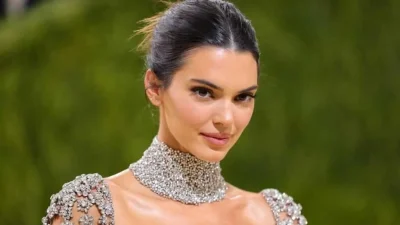 Kendall Jenner: Νομίζαμε ήταν η μόνη "απείραχτη" από τις αδερφές της - Τελικά μάλλον όχι!