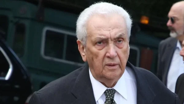 «Έλεγα Θεέ μου, αν τον αγαπάς, πάρ'τον…» - Η αδερφή του Δημήτρη Κοντομηνά εξομολογείται