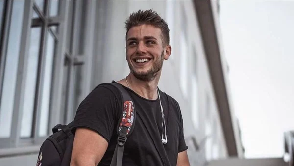 Σούσουρο στο διαδίκτυο με την ανάρτηση του Αλέξανδρου Κοψιάλη - Δείχνει για πρώτη φορά την...