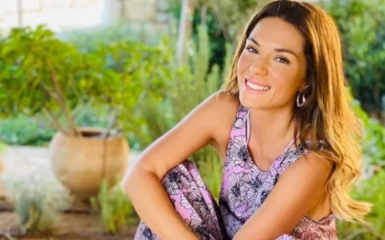 Στην φόρα όλη η αλήθεια - Τι δουλειά κάνουν οι γονείς της Βάσως Λασκαράκη