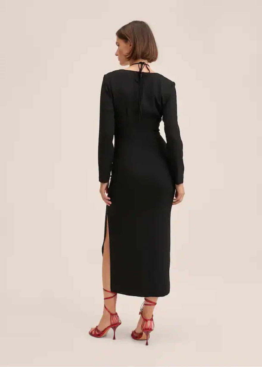 Mango - Το μαύρο απόλυτο φόρεμα