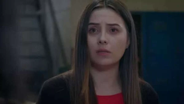 Elif: Η Μελέκ βλέπει τα κατεστραμμένα χρώματα της Ελίφ - Κατάλαβε πως η Κιγιμέτ κρύβεται από πίσω