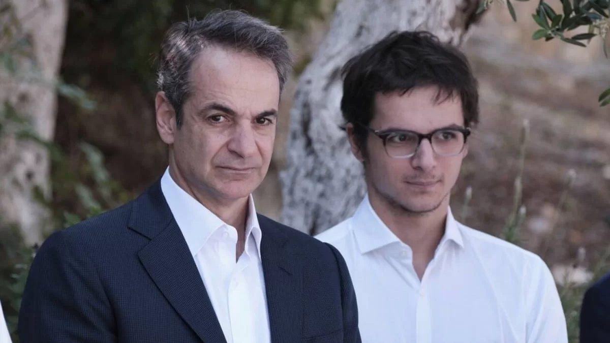 Θύελλα αντιδράσεων με την ανάρτηση του Κωνσταντίνου Μητσοτάκη - Τον στόλισαν Ακρίτα και Αγγελάκας