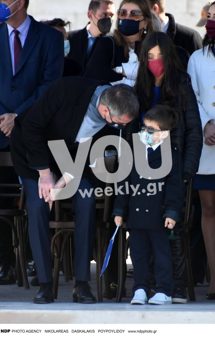 Ο Κώστας Μπακογιάννης στην παρέλαση της 25ης Μαρτίου