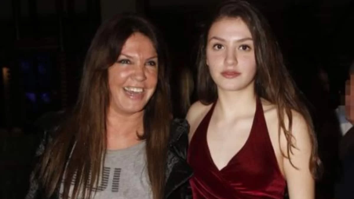 Η Βάνα Μπάρμπα με την κόρη της, Φαίδρα βρίσκονται ένα βήμα πριν πουν το "ναι" σε γνωστή εκπομπή