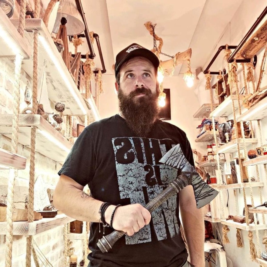 Ο μικρός αδερφός του Σάκη Ρουβά