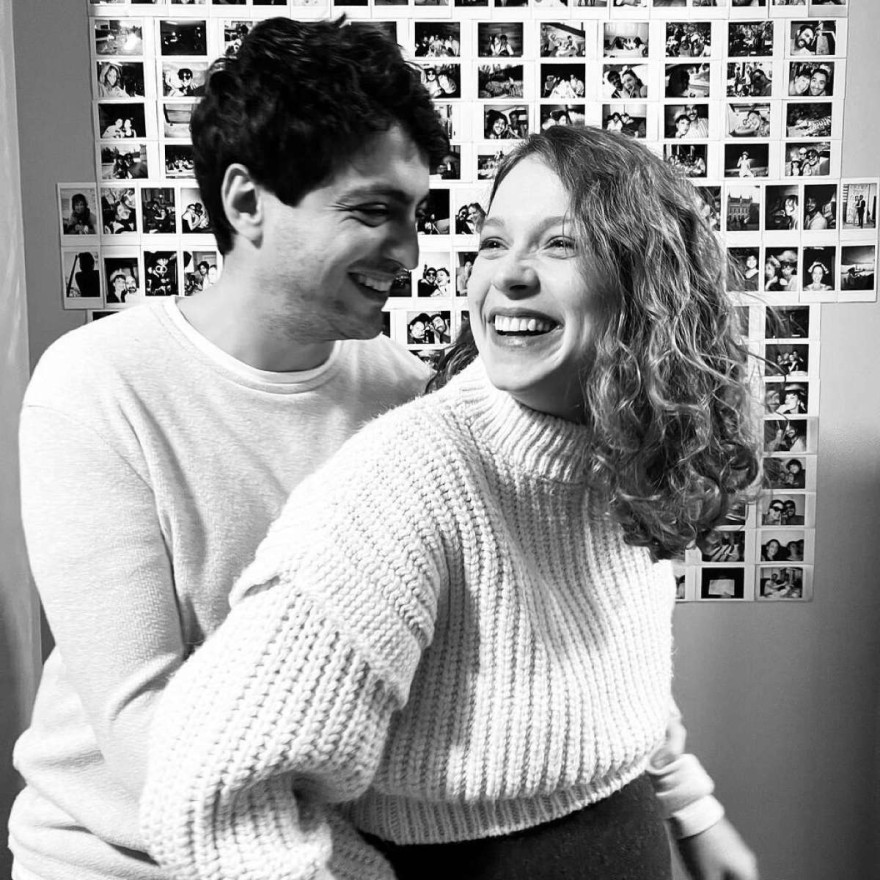 Ο Taner Olmez και η έγκυος γυναίκα του