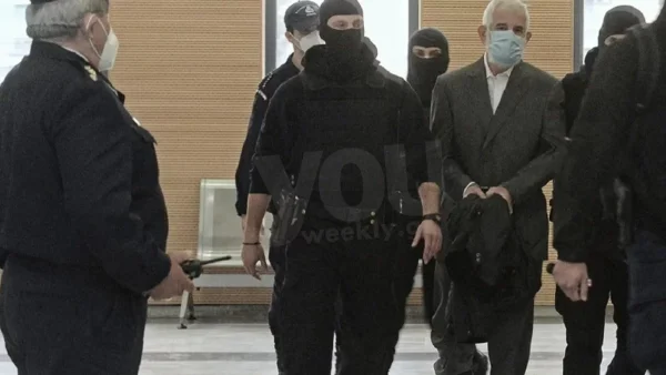 Δίκη Φιλιππίδη: Σε έντονη αμηχανία η πρώτη καταγγέλλουσα με τις ερωτήσεις από την Πρόεδρο του δικαστηρίου