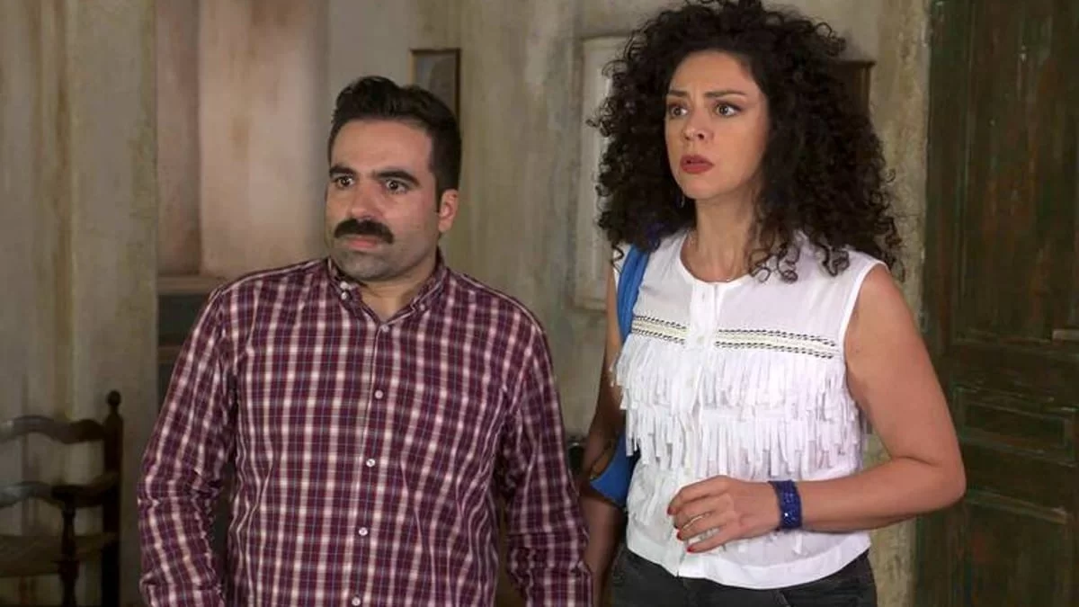 Χαιρέτα μου τον Πλάτανο: Ο Σίμος προσπαθεί απεγνωσμένα να μάθει αν ο Σάββας είναι γιος του