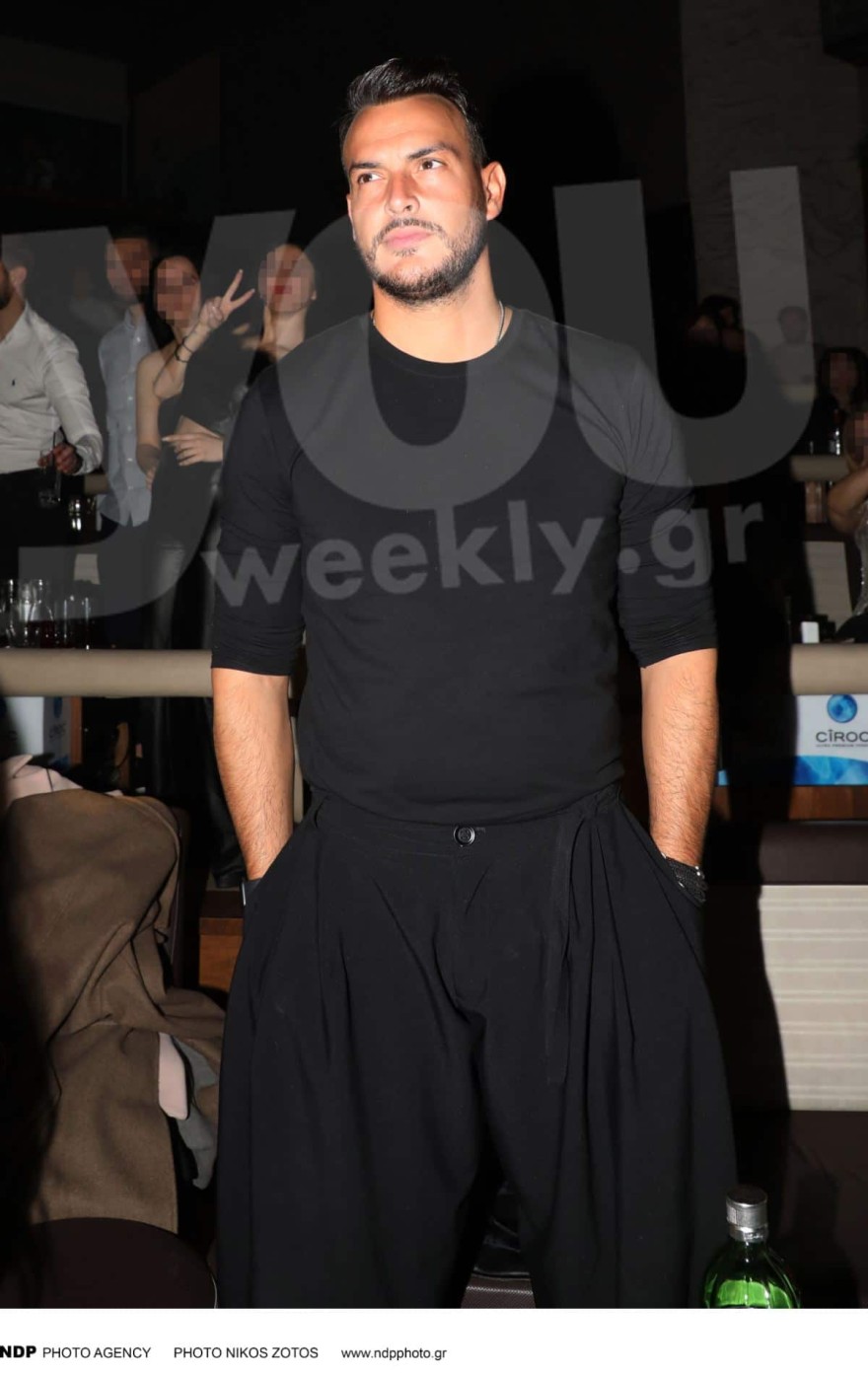 Σάκης Αρσενίου στα μπουζούκια