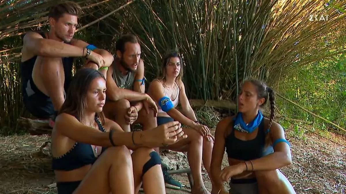Survivor 5: Άρχισαν τα πηγαδάκια για την ψηφοφορία - Σε αναταραχή οι Μαχητές