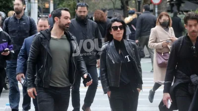 Σάκης Τανιμανίδης - Μαρίνα Βερνίκου: Βόλτα στο κέντρο της Αθήνας χωρίς τη Χριστίνα Μπόμπα