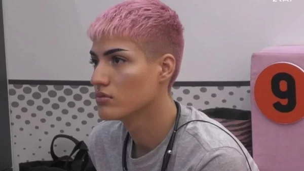 Με μακριά νυχιά και ξανθά μαλλιά - Αγνώριστος ο Θέμης Κανέλλος 2 χρόνια μετά το Big Brother