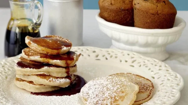 Νηστίσιμες τηγανίτες με μέλι και κανέλα - Έτοιμες σε 10 μόλις λεπτά