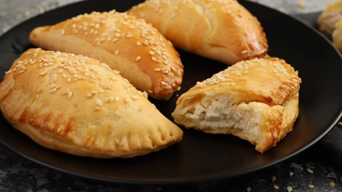 Θα μυρίσει όλο το σπίτι με τα γρήγορα τυροπιτάκια κουρού από την Αργυρώ Μπαρμπαρίγου