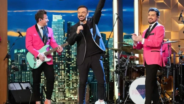 The 2night Show: Ο Τριαντάφυλλος ο αποψινός 14/3 καλεσμένος του Γρηγόρη Αρναούτογλου