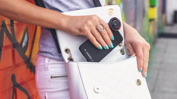 3 τσάντες με λιγότερο από 30 ευρώ που θα κρατάς όλη την Άνοιξη