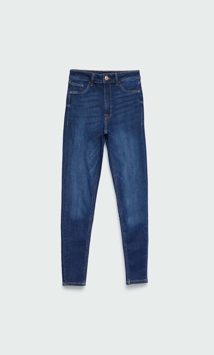 Μπλε τζιν από τα Stradivarius