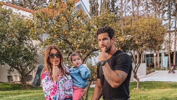 Ελένη Χατζίδου: Τι κατέγραψε η κάμερα στο δωμάτιο της κόρης της - Το βίντεο κάνει τον γύρο του διαδικτύου