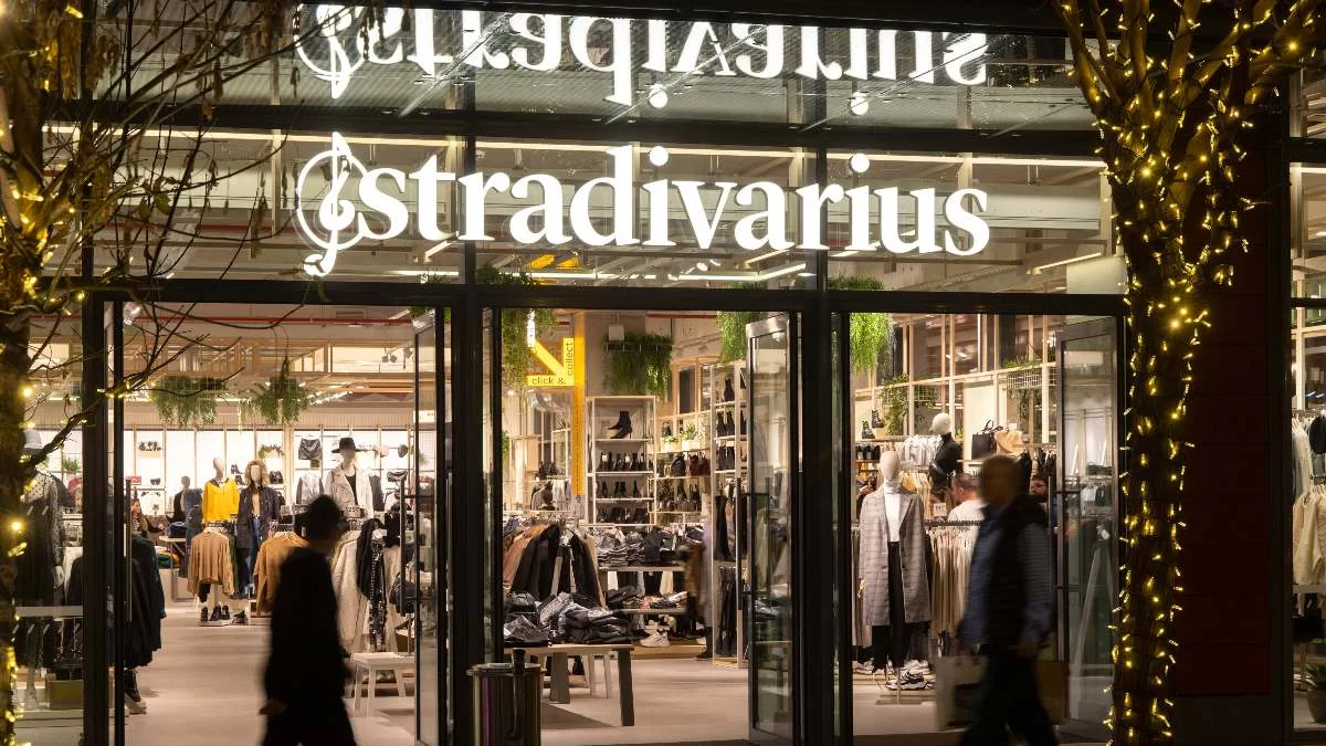 Πανζουρλισμός με τα πέδιλα τακούνι από τα Stradivarius - Βγαίνουν σε τρία χρώματα