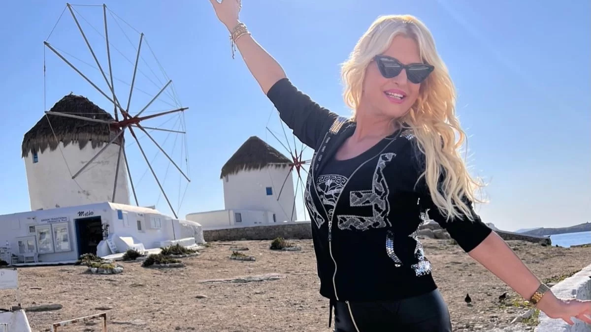 Σούσουρο με τη νέα φωτογραφία της Μαρίνας Πατούλη από τη Μύκονο - Δεκάδες οι αντιδράσεις