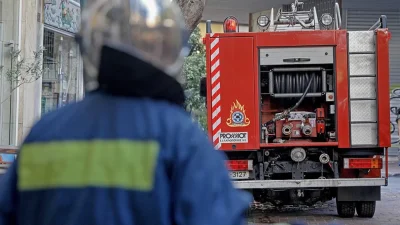 Ισχυρή πυρκαγιά τώρα στην Κορινθία