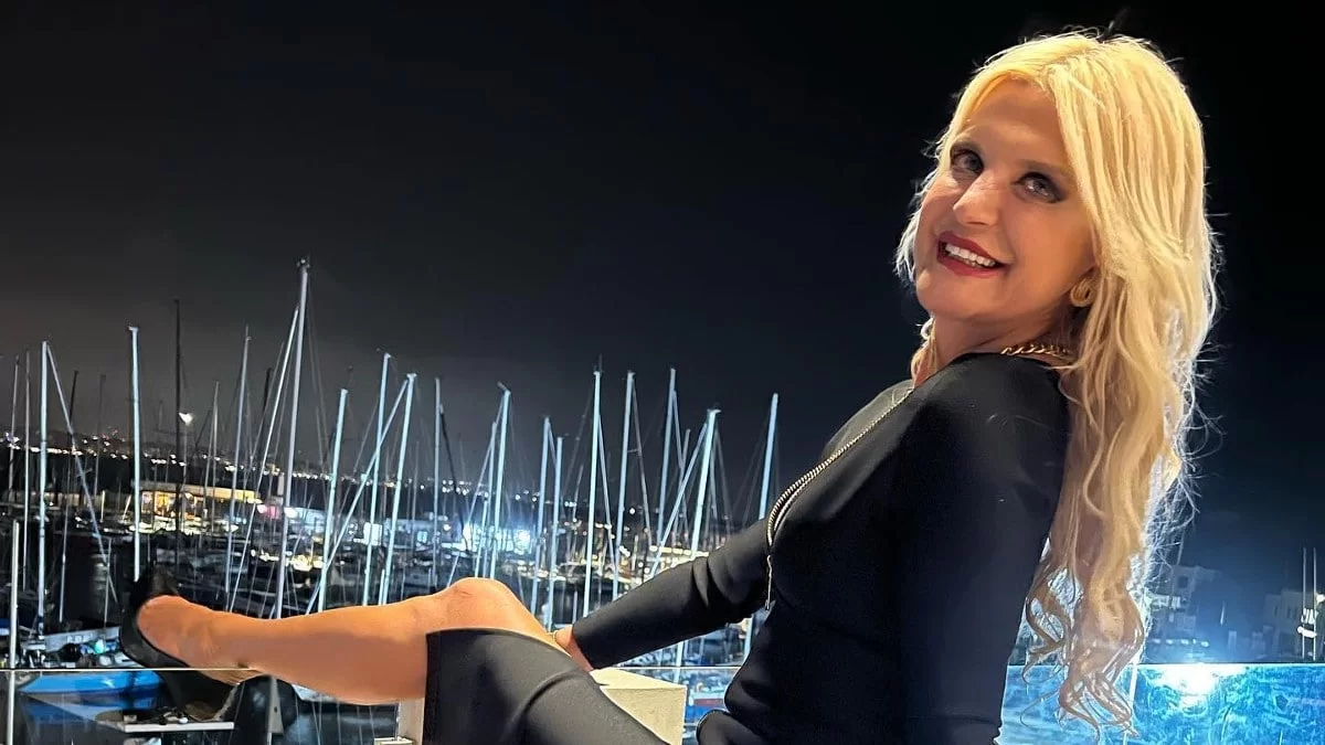 Χρυσή τραπεζαρία, χρυσά κηροπήγια και πολυέλαιο - Αληθινό παλάτι το σπίτι της Μαρίνας Πατούλη