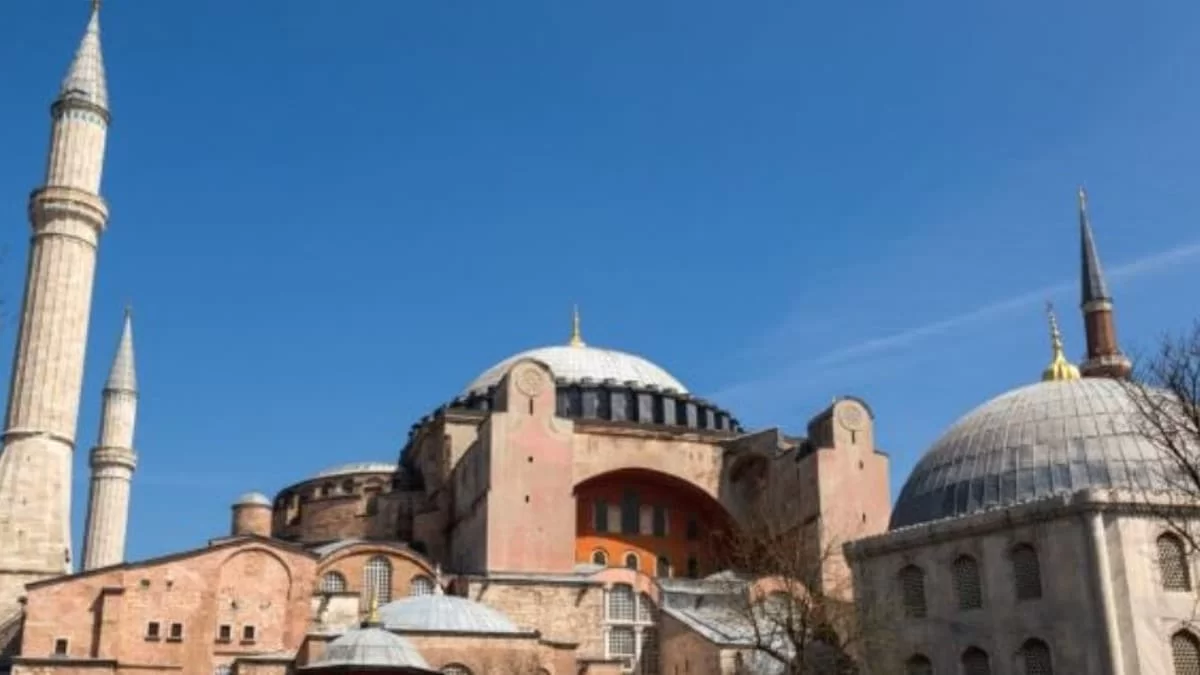 Κυριάκος Μητσοτάκης: Παρέμβαση του πρωθυπουργού για τον βανδαλισμό της Αγίας Σοφίας