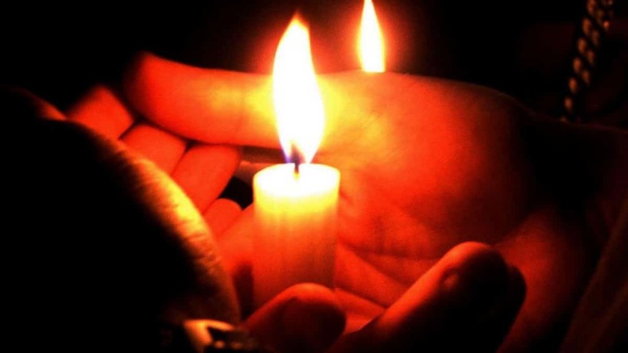 Το Άγιο Φως το Μεγάλο Σάββατο στην Αθήνα