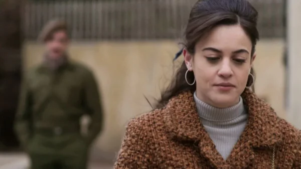 Άγριες Μέλισσες: Όλη η αλήθεια για τη σχέση του Μπάμπη και της  Κορίνας - Η αποκάλυψη της Στέλλας Ψαρουδάκη