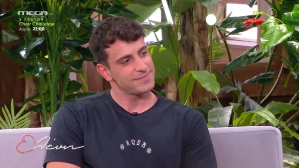 Γη της Ελιάς: «Σου λένε τέτοια;» - Η ατάκα των θαυμαστριών του Σκουρλέτη που "έστειλε" την Ελένη Μενεγάκη