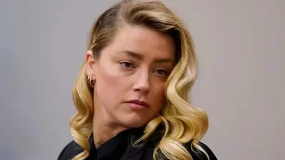 Amber Heard: Χαμός στα social media με βίντεο από τις εκφράσεις της στη δίκη - Την κατηγορούν πως είναι ψεύτικη