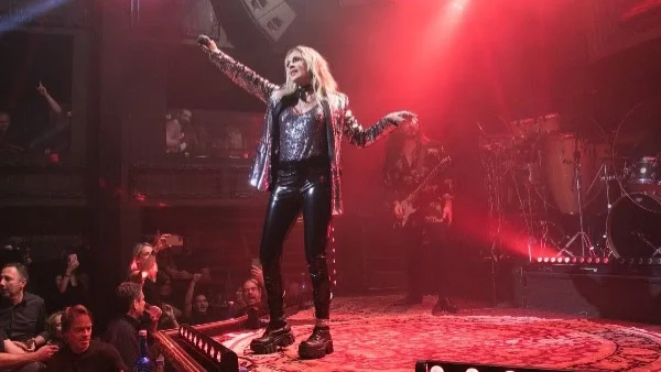 Ατελείωτο γέλιο στο καμαρίνι της Άννας Βίσση - Μακρυπούλια, Σταυροπούλου, Καβογιάννη και Κωνσταντινίδη έπαιξαν Ρουκ Ζουκ