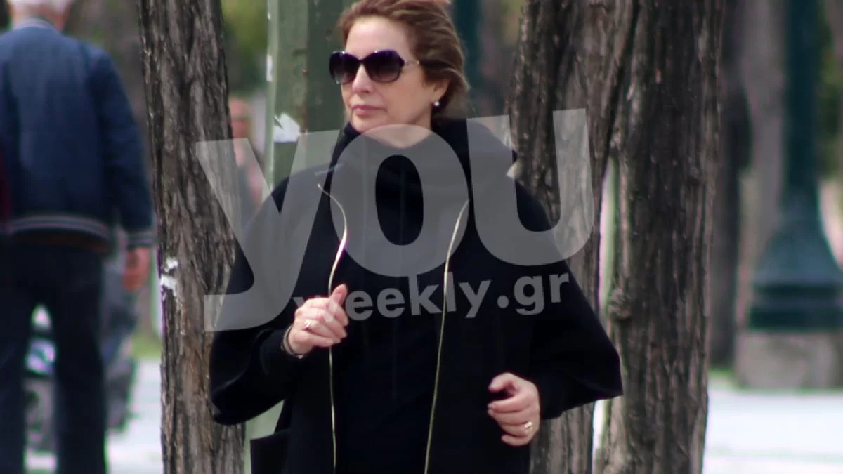 Μαυροφορεμένη η Άντζελα Γκερέκου στο Ζάππειο - Η πεθερά του Τόλη Βοσκόπουλου σε σπάνια εμφάνιση