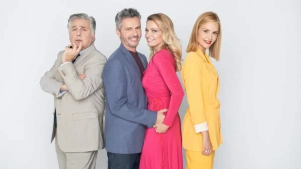 Άσε μας ρε μαμά: Η Έλλη και ο Λαζάρου έρχονται πολύ κοντά όταν εκείνος...