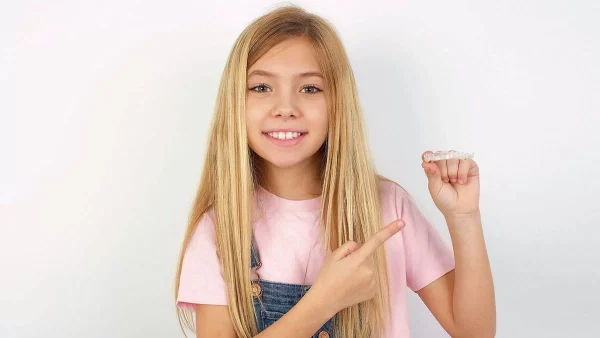 «Αόρατη» ορθοδοντική!