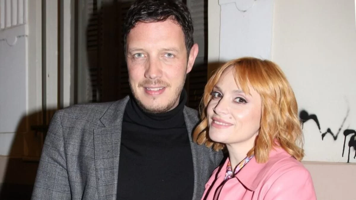 Με μικροσκοπικό λευκό μπικίνι στο πλευρό του Σπύρου Δημητρίου - Αποκαλυπτική όσο ποτέ άλλο η Ελεονώρα Ζουγανέλη