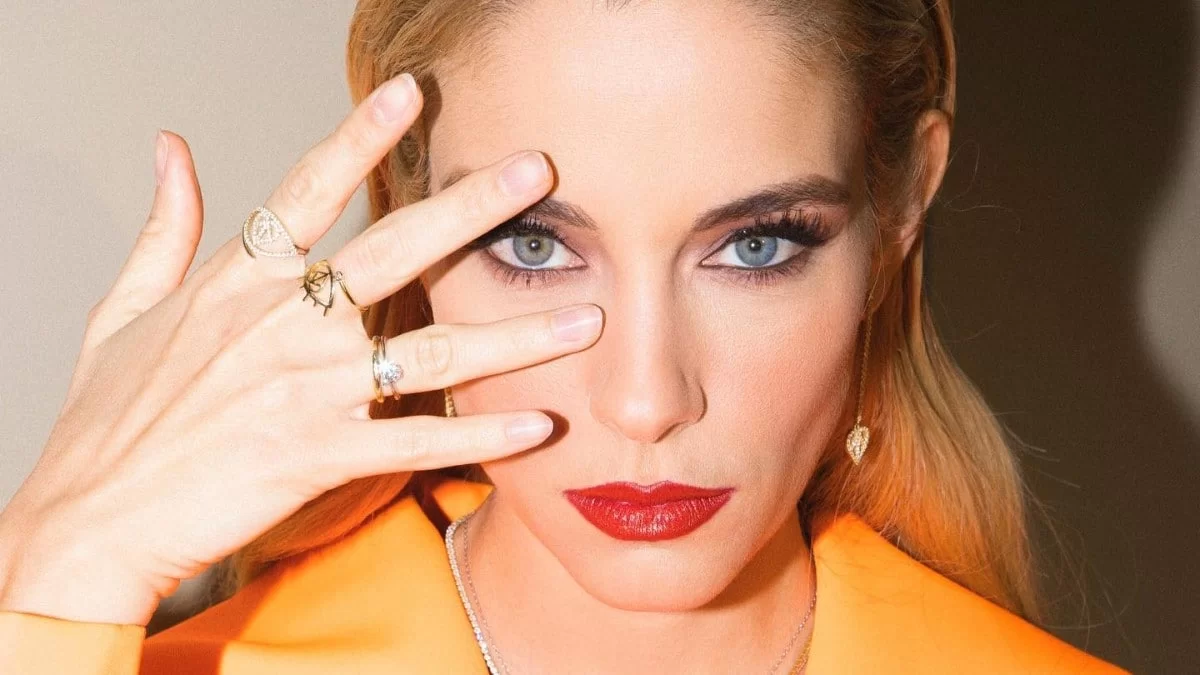 Εντελώς αμακιγιάριστη και χωρίς φίλτρα - Το πραγματικό πρόσωπο της Δούκισσας Νομικού