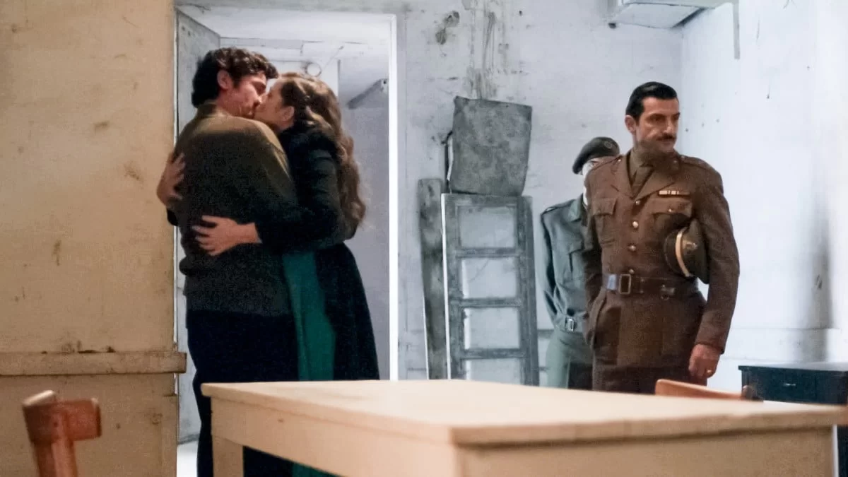 Άγριες Μέλισσες: Σοκ για την Ελένη! Μαθαίνει το μυστικό που έκρυβαν για χρόνια Λάμπρος και Ζάχος