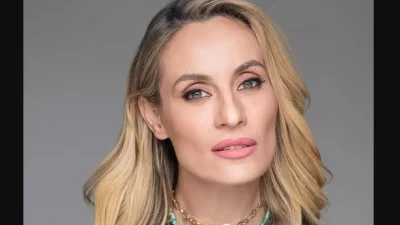 Ελεονώρα Μελέτη: Βράβευσαν το πρώτο της βιβλίο «Γυναίκα Ψάχνει» - Η συγκινητική ανάρτηση στο Instagram