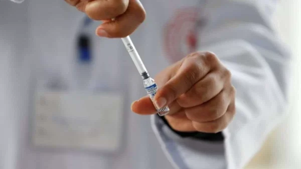 Κορωνοϊός: Ανοίγει η πλατφόρμα για την 4η δόση εμβολίου για τους πολίτες ηλικίας 60 και άνω